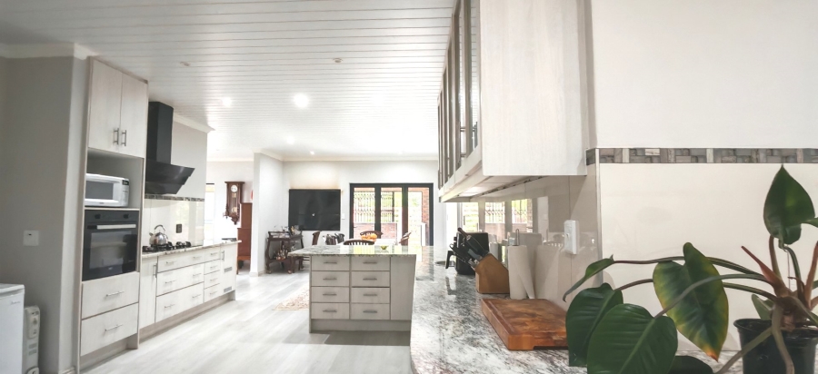 4 Bedroom Property for Sale in Dana Bay Western Cape